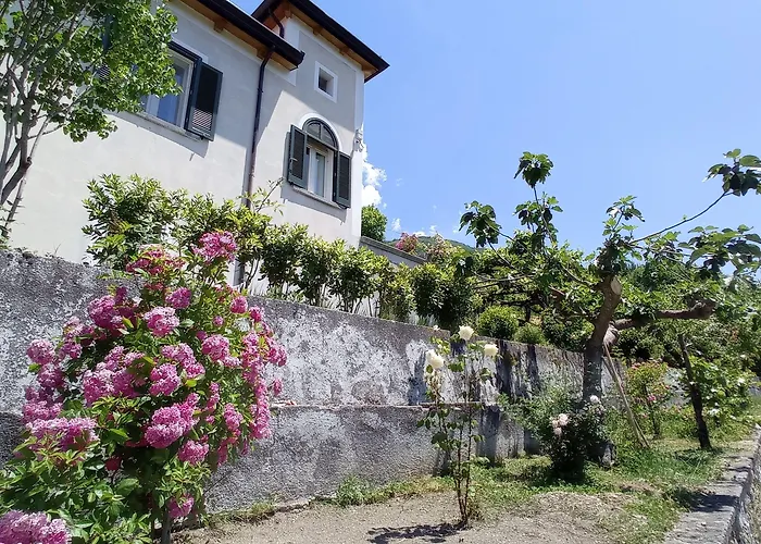 Il Casino Di Donna Maria (adults Only) 4*